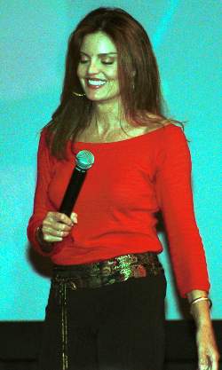 Tracy Scoggins