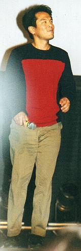 Von Flores dancing